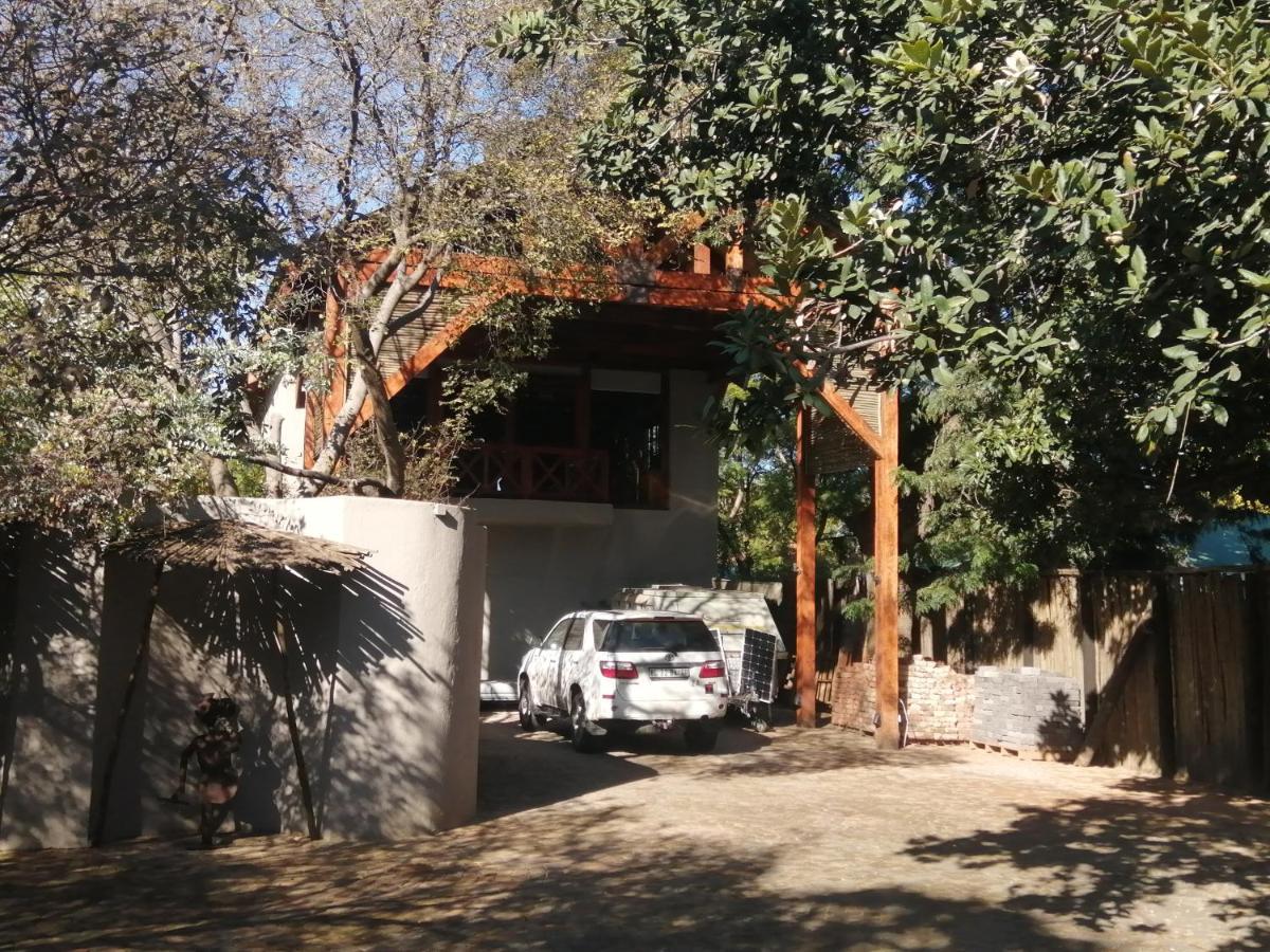 Ikamu'S Lodge Germiston Exterior photo