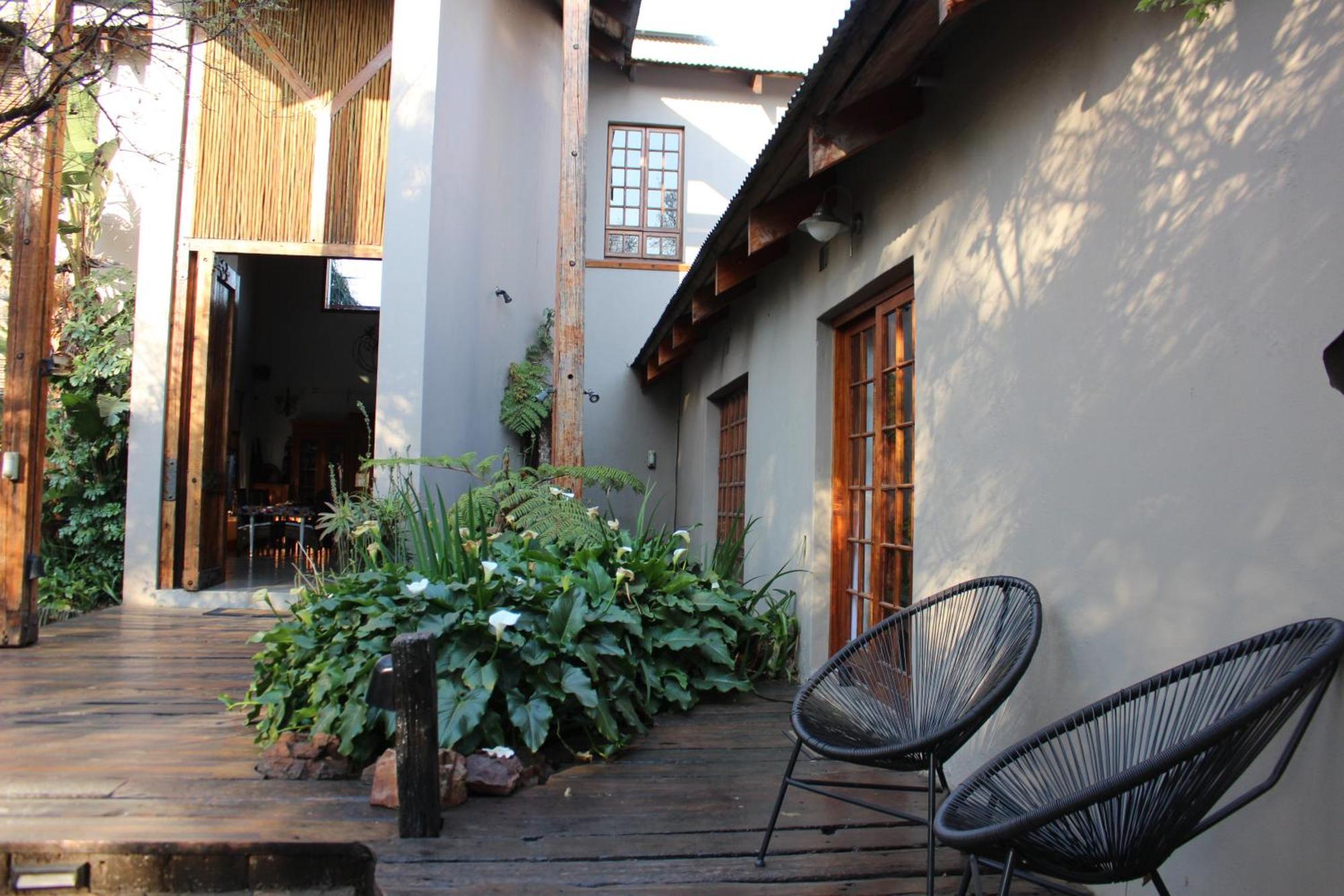 Ikamu'S Lodge Germiston Exterior photo